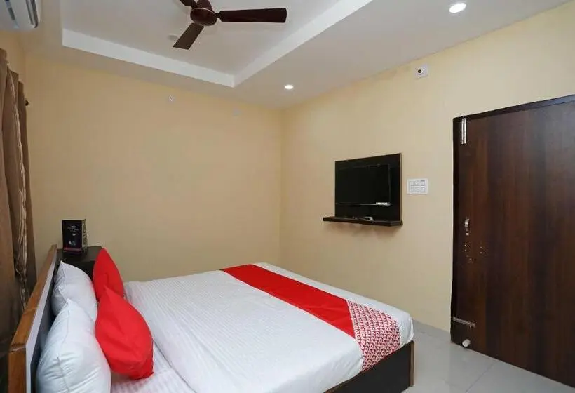 Chambre Triple Deluxe, Archie Oasis