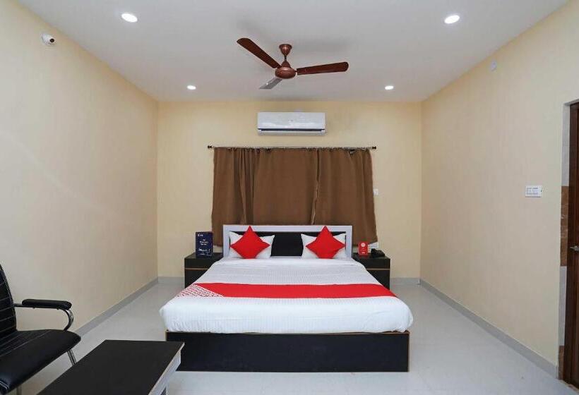 Deluxe Trippelrum, Archie Oasis