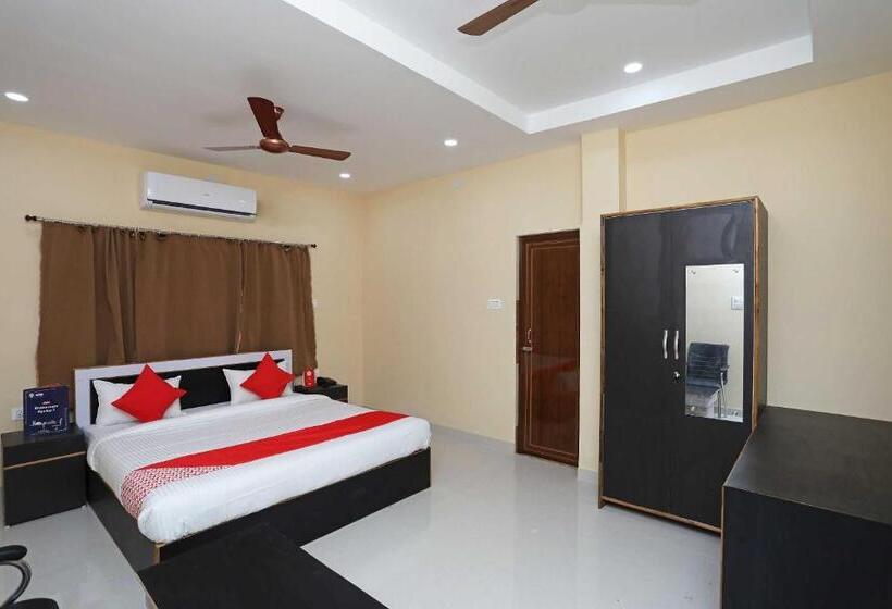 Deluxe Trippelrum, Archie Oasis