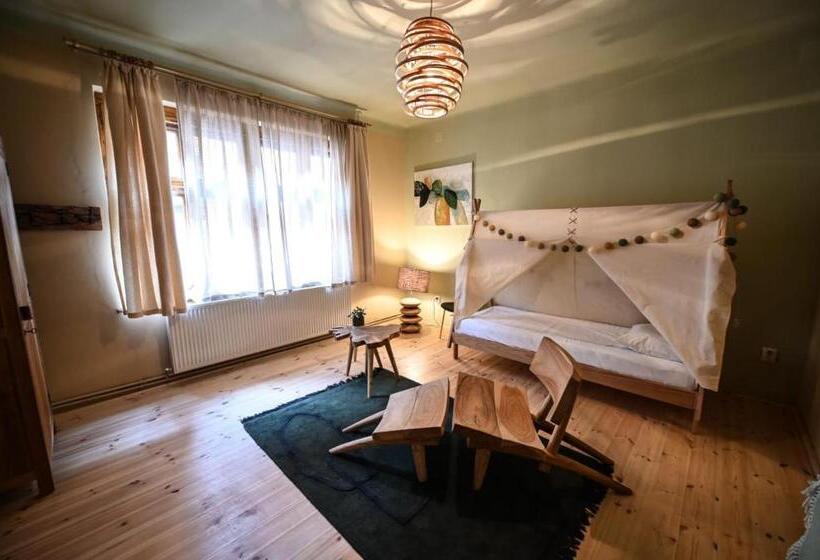 Номер Deluxe, Pensiunea Agora