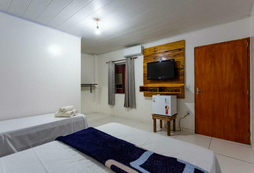 标准三人间, Pousada Salome