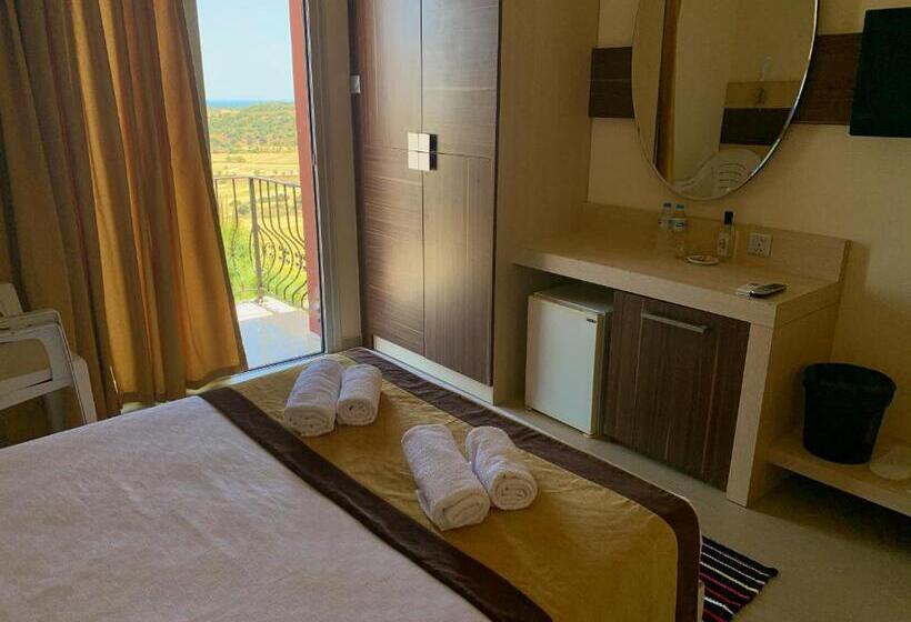 Семейный Номер Совместный Санузел, Celebi Garden Hotel Cittaslow Retreat