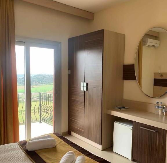 Семейный Номер Совместный Санузел, Celebi Garden Hotel Cittaslow Retreat