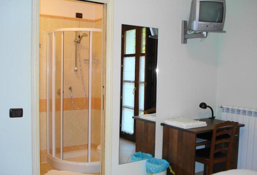 Номер Стандарт, Albergo La Casa Nel Bosco