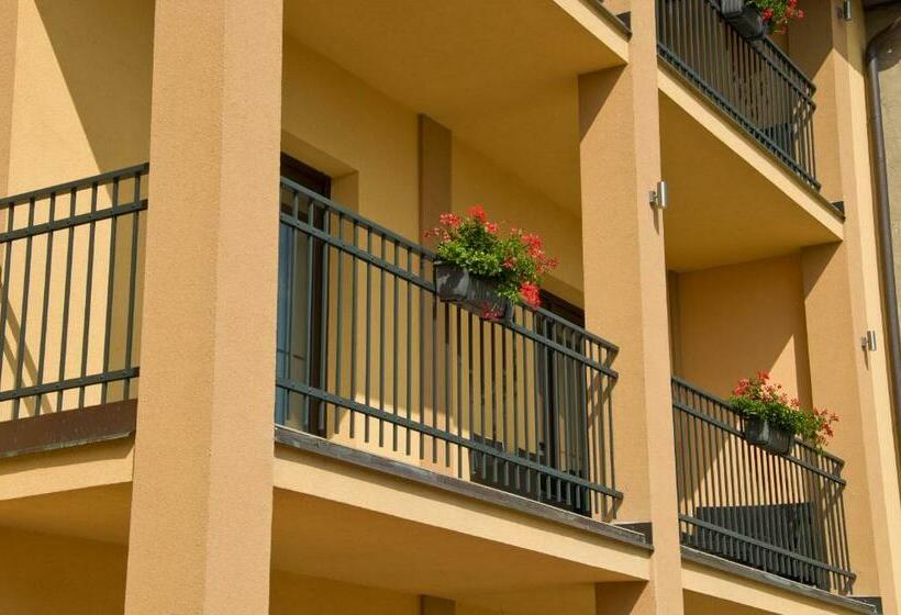 스위트, Lidový Dům