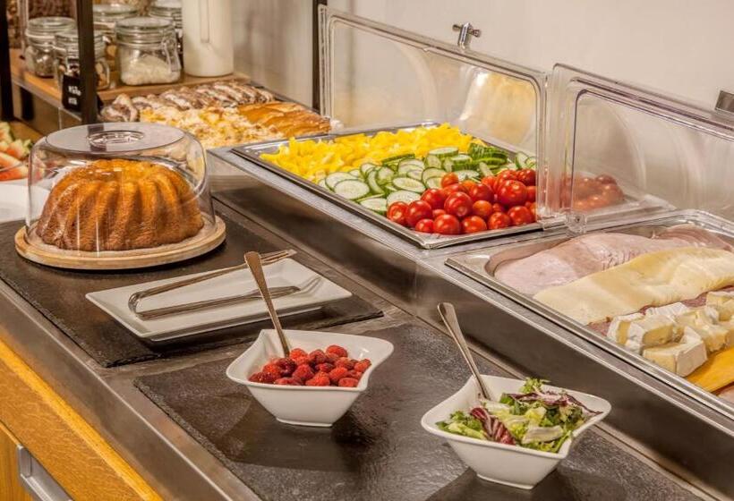 펜트하우스 룸, Lidový Dům