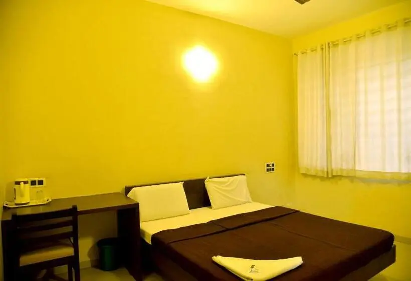 デラックスルーム, Pandharinath Lodge