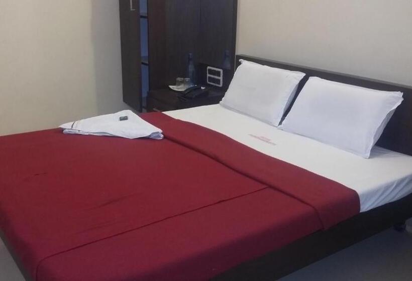 Номер Deluxe, Pandharinath Lodge