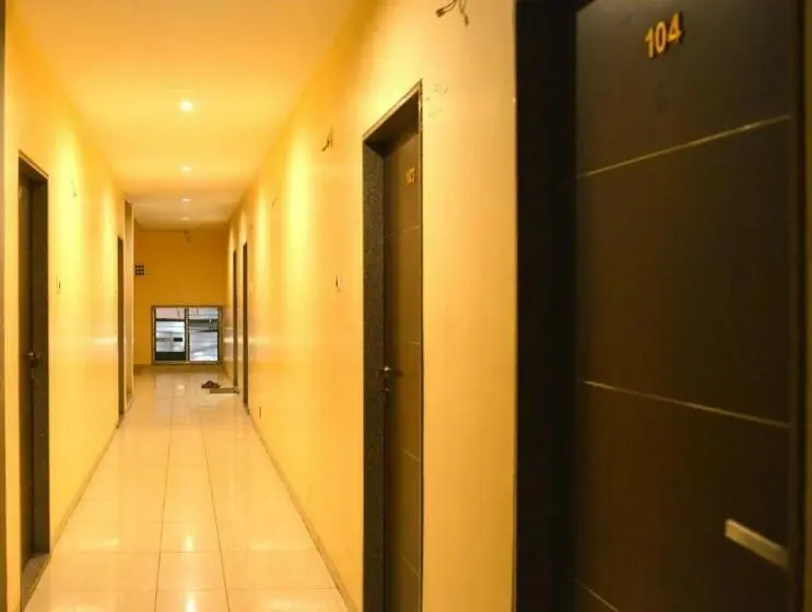 デラックスルーム, Pandharinath Lodge