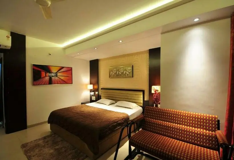 デラックスルーム, Surabhi Regency