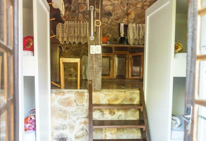 מיטה בחדר משותף, Albergue Explorer   Hostel