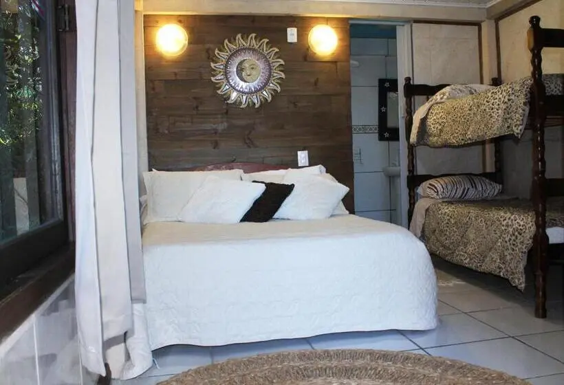 スイート, Albergue Explorer   Hostel
