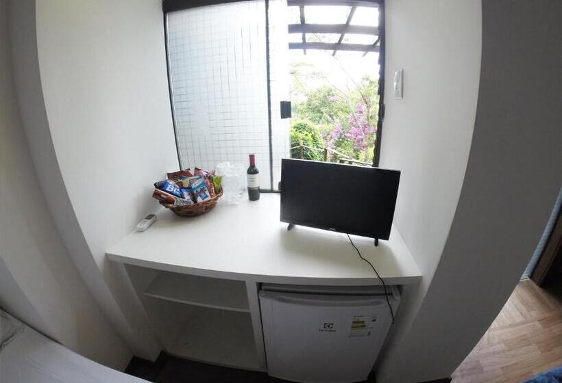 סוויטה דלוקס, Albergue Explorer   Hostel