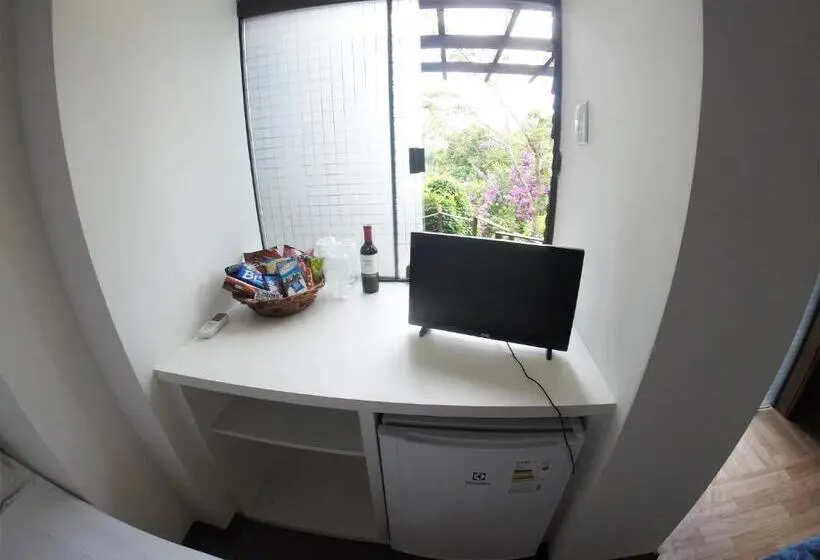 デラックススイート, Albergue Explorer   Hostel