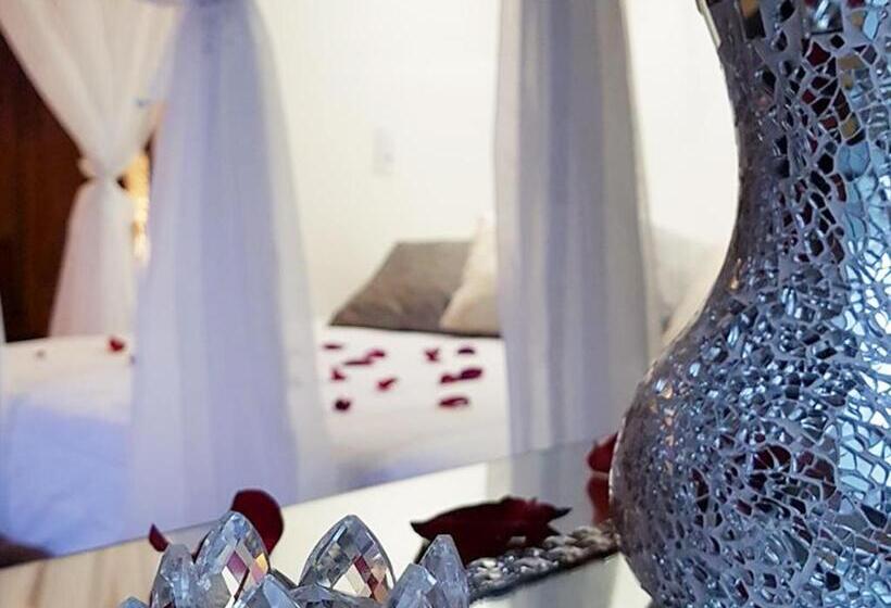 סוויטת סופריור, Albergue Explorer   Hostel