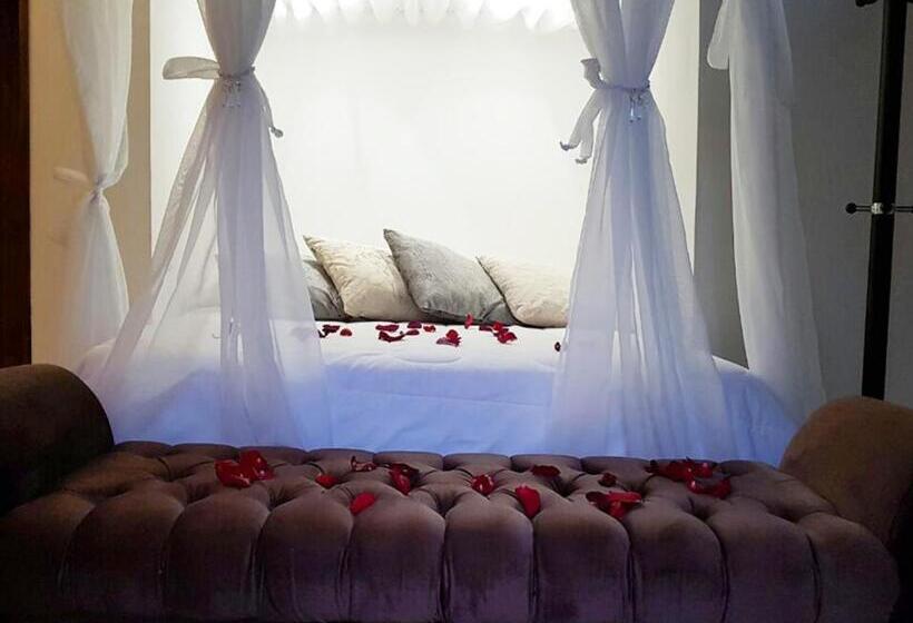 סוויטת סופריור, Albergue Explorer   Hostel