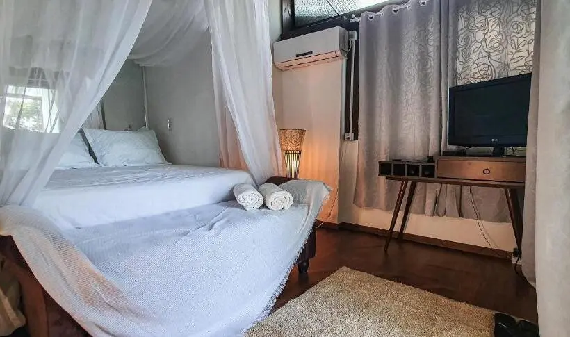 スーペリアースイート, Albergue Explorer   Hostel