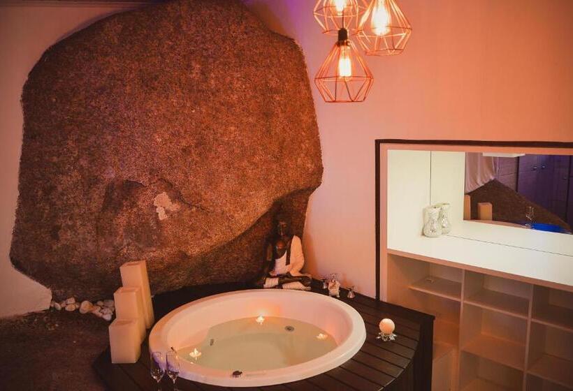 수피리어 스위트, Albergue Explorer   Hostel