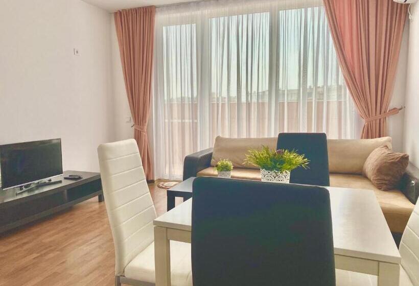 شقة غرفة واحدة, Apartments In Sunny Island Complex