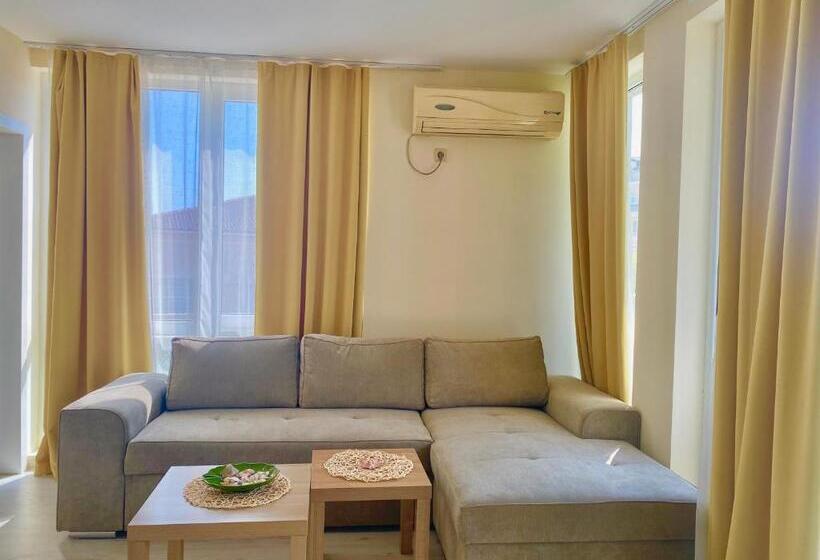 شقة غرفتين, Apartments In Sunny Island Complex