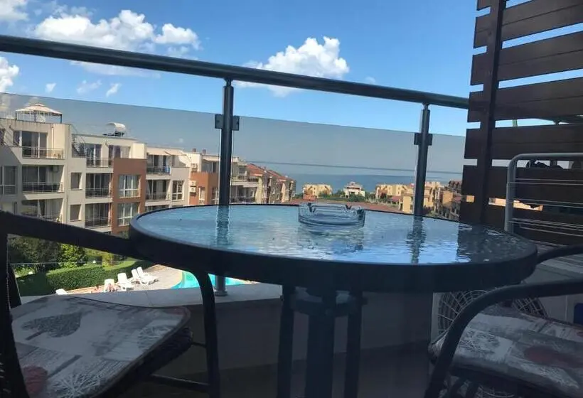 バルコニー付きスタンダードステューディオ, Apartments In Sunny Island Complex