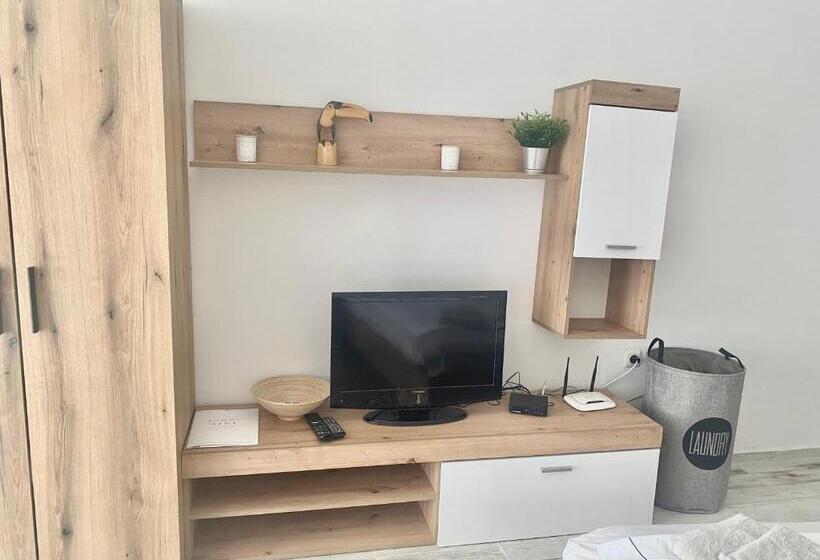 إستوديو قياسى مطلّ علي الحديقة, Apartments In Sunny Island Complex