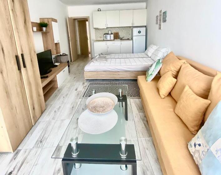 إستوديو قياسى مطلّ علي الحديقة, Apartments In Sunny Island Complex