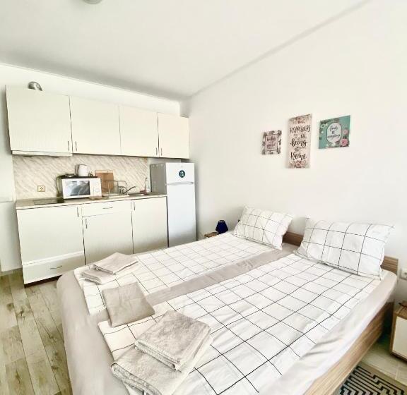 إستوديو قياسى مطلّ علي الحديقة, Apartments In Sunny Island Complex