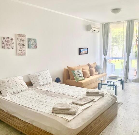 إستوديو قياسى مطلّ علي الحديقة, Apartments In Sunny Island Complex