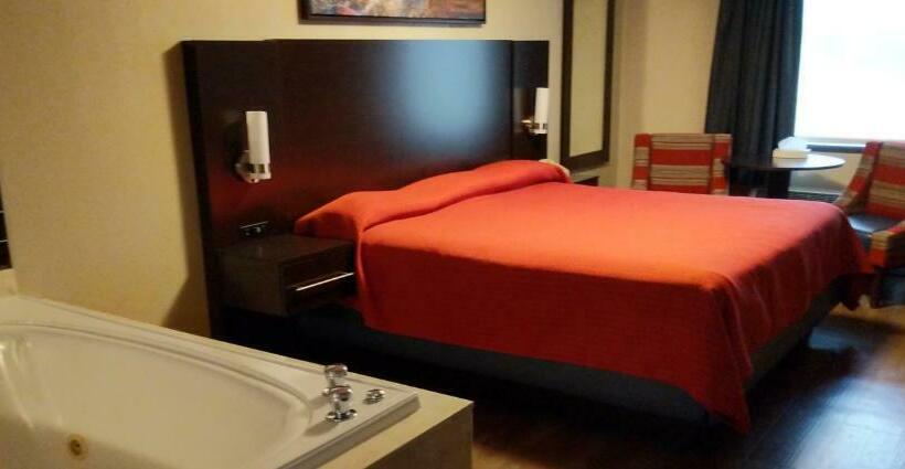 キングサイズベッドのスイートルーム, Riverside Tower