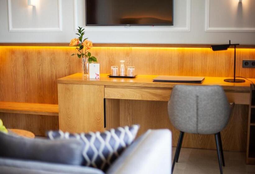 נוף לבריכה, Grupotel Playa De Palma Suites & Spa