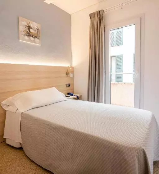 Standard Yhden Hengen Huone, Euro
