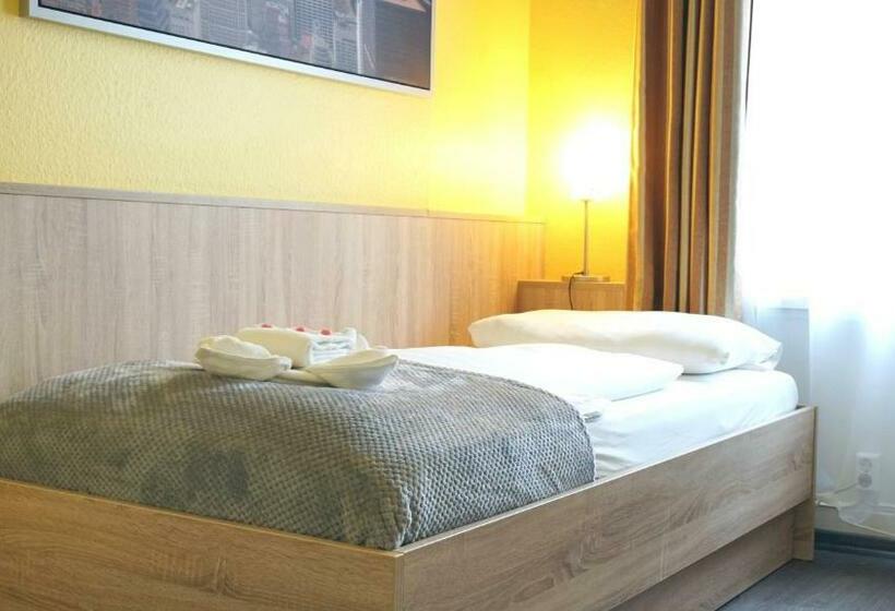 标准单人间共用浴室, Kieler Hof Am Hauptbahnhof   Hamburg Central Station