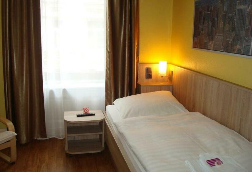 标准单人间共用浴室, Kieler Hof Am Hauptbahnhof   Hamburg Central Station