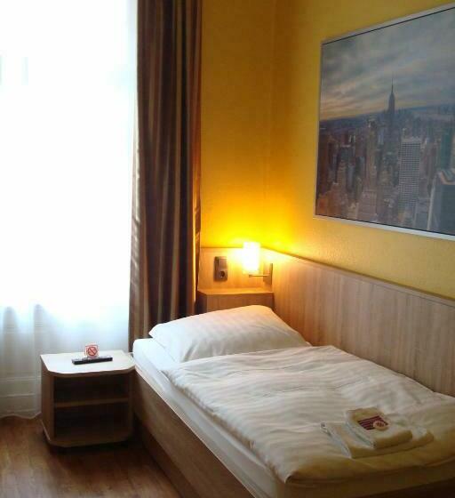 标准单人间共用浴室, Kieler Hof Am Hauptbahnhof   Hamburg Central Station