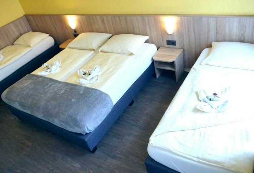 标准四人间共用浴室, Kieler Hof Am Hauptbahnhof   Hamburg Central Station