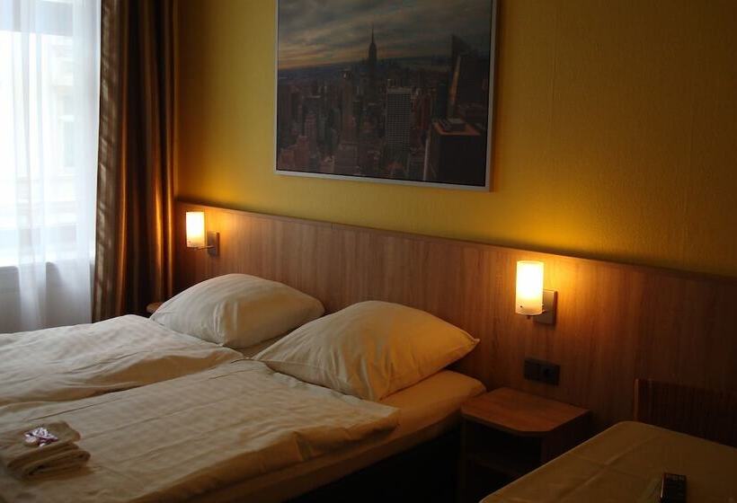 带共用浴室的标准房间, Kieler Hof Am Hauptbahnhof   Hamburg Central Station