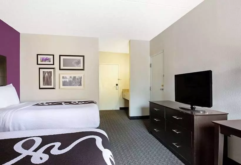 ２ダブルベッドのスタンダードルーム, La Quinta By Wyndham Miami Airport East