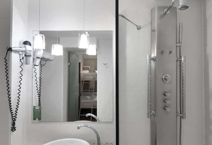 اتاق استاندارد چهار تخته, Petit Palace Posada Del Peine