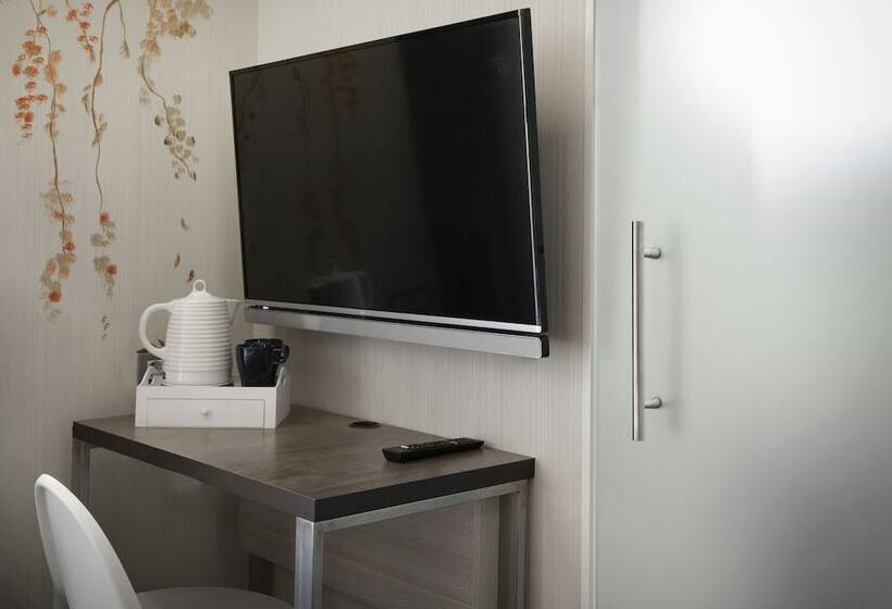 اتاق استاندارد چهار تخته, Petit Palace Posada Del Peine