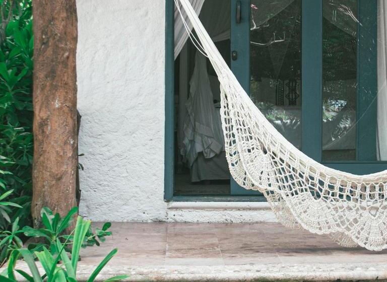 スイート, Ser Casasandra Boutique