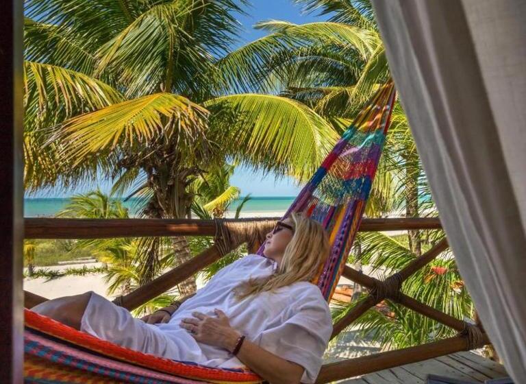 スタンダードルーム, Ser Casasandra Boutique