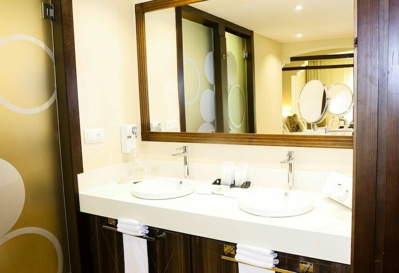 ハイドロマッサージバス付きジュニアスイート, Majestic Colonial Punta Cana All Inclusive