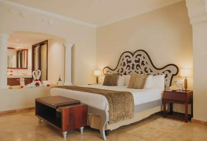 ハイドロマッサージバス付きジュニアスイート, Majestic Colonial Punta Cana   All Inclusive