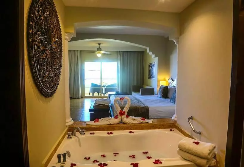 オーシャンビュージュニアスイート, Majestic Colonial Punta Cana   All Inclusive
