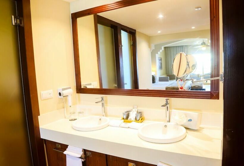 オーシャンビュージュニアスイート, Majestic Colonial Punta Cana All Inclusive