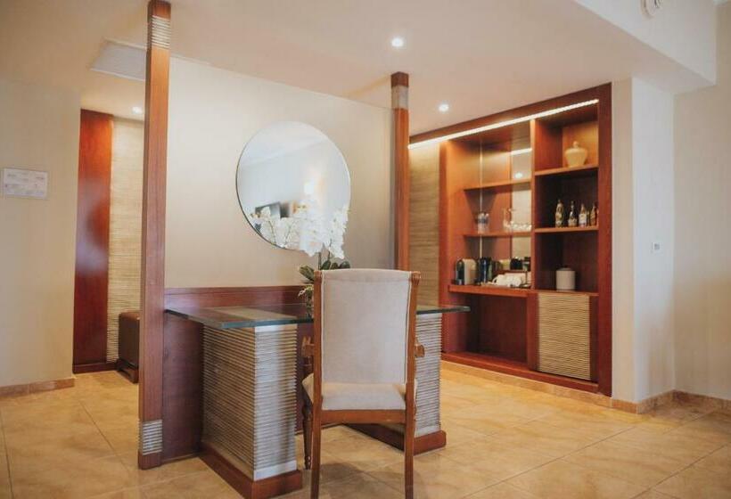 ハイドロマッサージバス付きスイート, Majestic Colonial Punta Cana All Inclusive