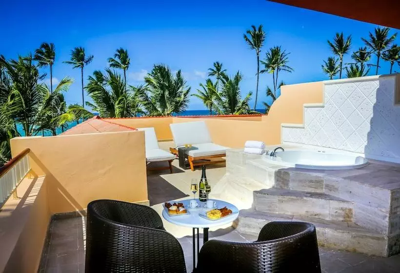オーシャンビューのクラブルーム, Majestic Colonial Punta Cana   All Inclusive