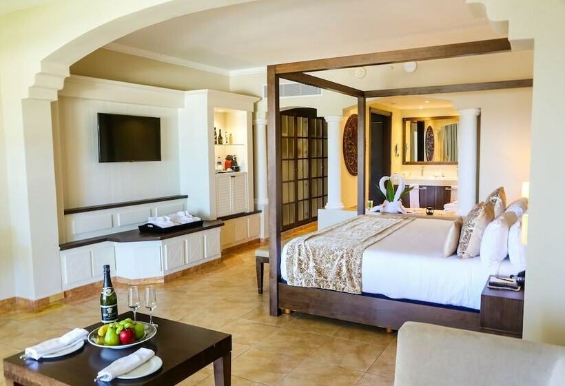 オーシャンビューのクラブルーム, Majestic Colonial Punta Cana All Inclusive