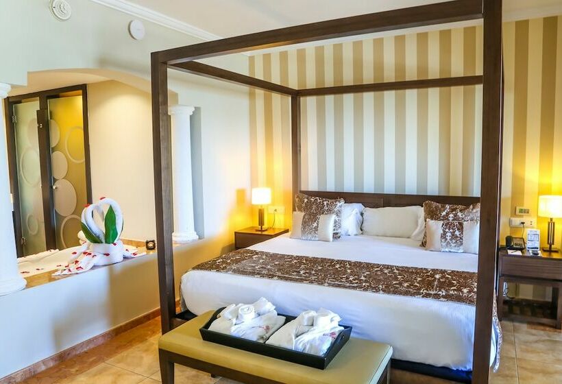 オーシャンビューのクラブルーム, Majestic Colonial Punta Cana All Inclusive